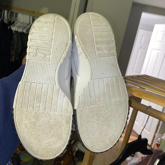 Puma Women's Size 7.5 Black Suede toe and hot pink Jada Shoe - Picture 5 of 6